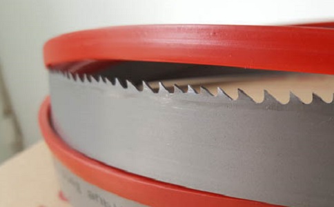 热损伤:硬质合金带锯条锯切金属的温度挑战 热损伤:硬质合金带锯条锯切金属的温度挑战